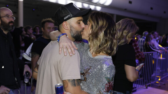 Bruno Gagliasso beija Giovanna Ewbank e reúne famosos em evento de MMA. Fotos!