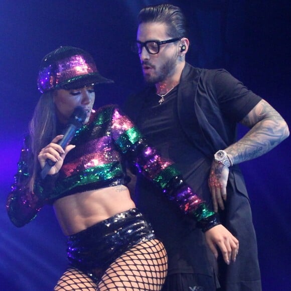 Anitta sensualiza com o colombiano Maluma em show no Rio de Janeiro