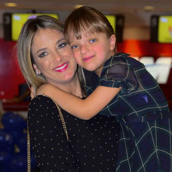 Mesmo solteira, Ticiane Pinheiro não perde a vontade de se casar novamente: 'Quero formar minha família, sim. Com marido, Rafa e, quem sabe, mais um filho. Mas estou sem pressa. A maturidade faz a gente pensar mais e ir com calma'