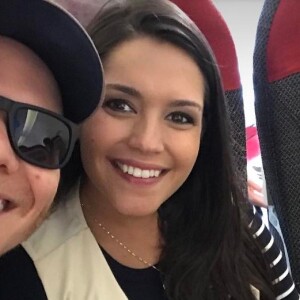 'Me emociono toda vez que vejo essa foto. E esse olhar dela?! Amor puro!', escreveu o cantor 
Me emociono toda vez que vejo essa foto. E esse olhar dela?! Amor puro! 