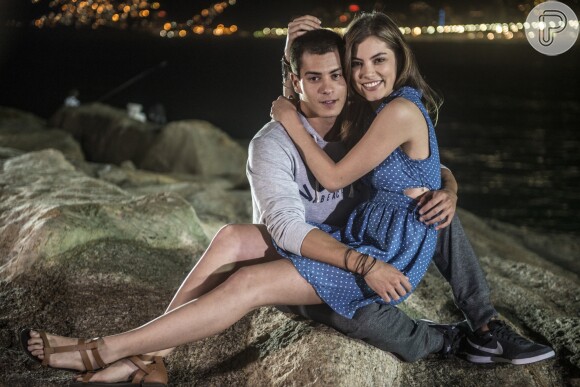 Em seu primeiro papel na TV Globo, Bruna Hamú interpretou Bianca, em 'Malhação' (2014), e fez par romântico com Arthur Aguiar, o Duca