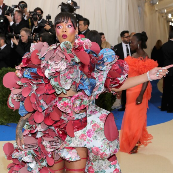 'Rihanna ganhou o MET Gala antes mesmo de começar', garantiu a revista 'Vogue'