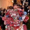 'Amando que Rihanna foi de embrulho reciclado', brincou um usuário do Twitter