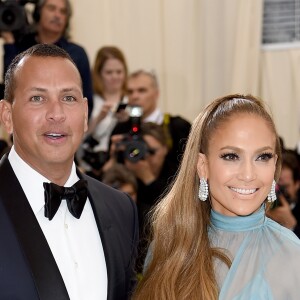 Jennifer Lopez está namorando Alex Rodriguez, o A-Rod, ex jogador dos Yankees