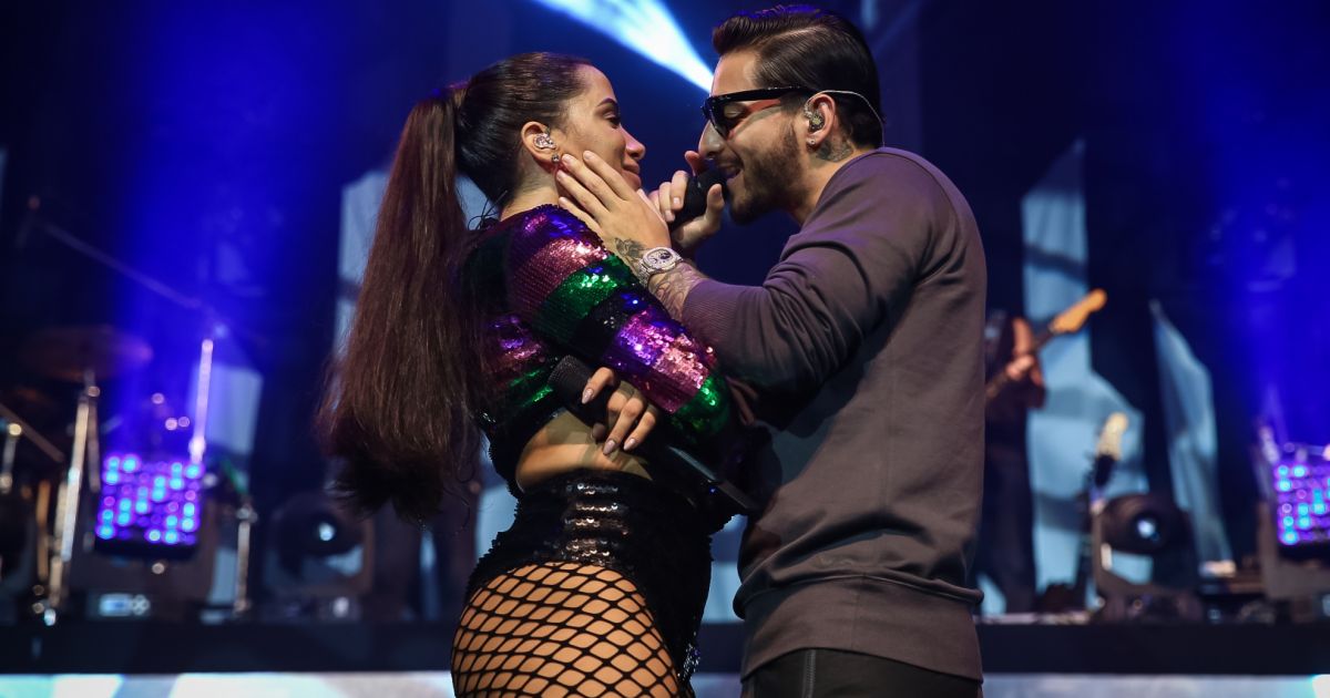 Anitta e Maluma se apresentaram no Rio de Janeiro com direito a selinho ...