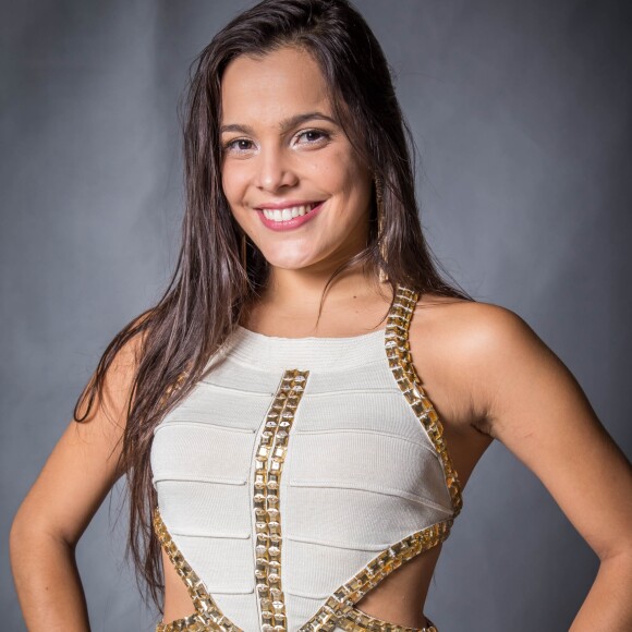 Segundo o programa 'Fofocalizando', a ex-BBB Emilly ficou com até 4 homens em uma noite