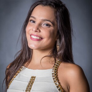 A ex-BBB Emilly Araújo curtiu o festival Villa Mix com a gêmea, Mayla