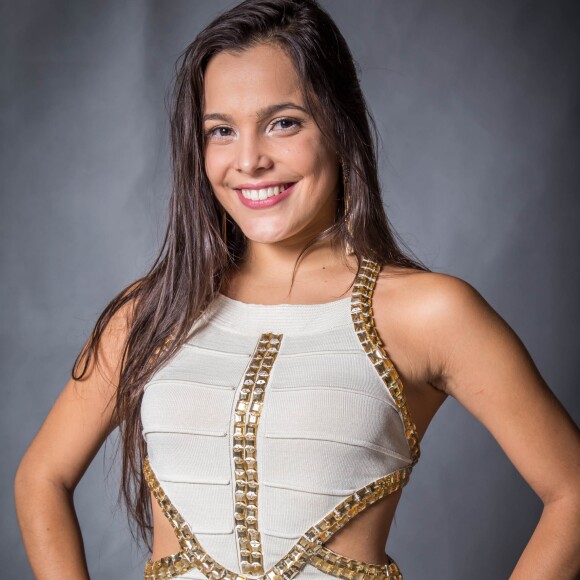 A ex-BBB Emilly Araújo esteve no festival Villa Mix com Bia Bonemer, filha de Fátima Bernardes
