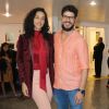 Débora Nascimento e José Loreto posam antes de assistir ao espetáculo Circo da China, no Metropolitan, no Rio de Janeiro, na noite desta quinta-feira, 4 de maio de 2017