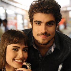 Maria Casadevall usou seu perfil no Instagram para retribuir elogio feito pelo ex-namorado Caio Castro nesta sexta-feira, 5 de maio de 2017