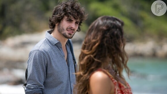 Ruy (Fiuk) diz que não quer Jeiza (Paolla Oliveira) como madrinha de seu (suposto) filho e exige que Ritinha (Isis Valverde) retire o convite, na novela 'A Força do Querer'