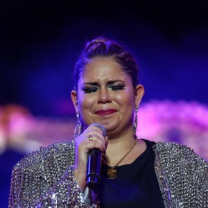 Marília Mendonça chorou durante show no Anhembi, em São Paulo na noite deste sábado, 6 de maio de 2017