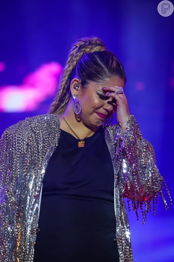 Marília Mendonça chorou durante show da turnê 'Festa das Patroas', no Anhembi, na noite dete sábado, 6 de maio de 2017