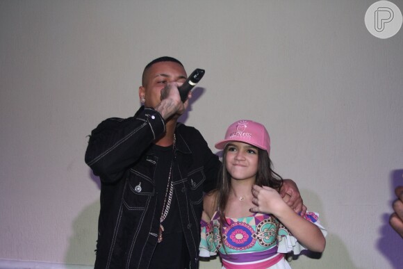 MC Duduzinho cantou ao lado de Mel Maia em seu aniversário de 13 anos