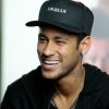 'O cara está chorando, mas é corajoso, viu?', brincou Neymar
