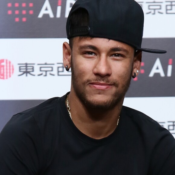 Neymar homenageou o sambista Almir Guineto em seu Instagram