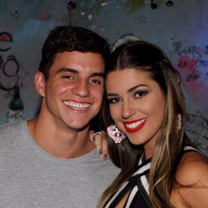 Ex-BBB Manoel se declarou para Vivian em Manaus, no Amazonas