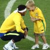 Neymar mostrou momento de diversão com filho, Davi Lucca, nesta quinta-feira, 27 de abril de 2017