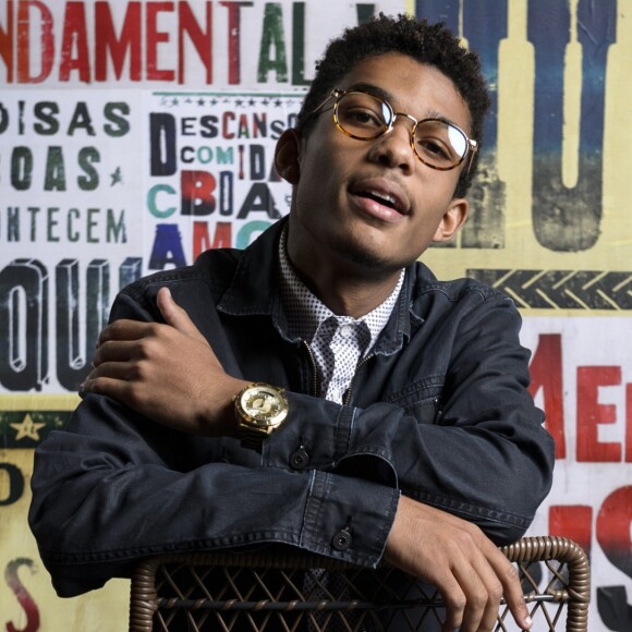 Para viver o motoboy paulistano Anderson de 'Malhação - Viva a Diferença', Juan Paiva teve que aprender a controlar o sotaque carioca: 'No começo foi uma luta'