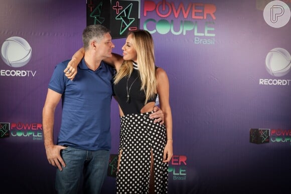 'Power Couple Brasil': Fabio Villa Verde e a mulher, Regiane Cesnique, vão disputar R$ 1 milhão no reality
