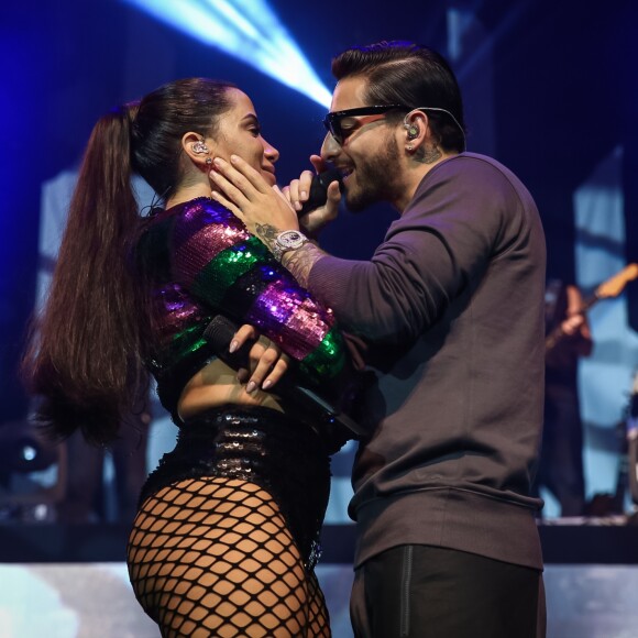 'Somos só amigos. Eu a respeito muito. Eu gostaria, mas...', disse Maluma sobre ter ficado com Anitta