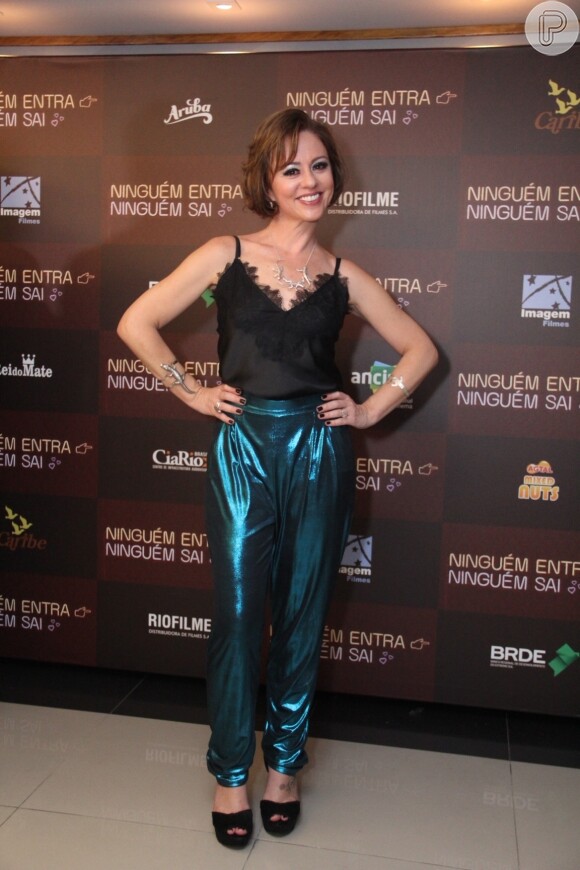 Guta Stresser chamou atenção ao exibir a silhueta bem mais fina na pré-estreia do filme 'Ninguém entra, Ninguém Sai', no Rio de Janeiro, em abril de 2017