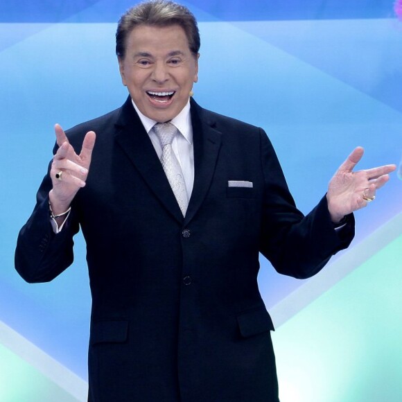 'Ih, caramba', disse Silvio Santos ao bater o carro no SBT