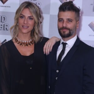 'Eu dou block em um monte de gente sem ele saber', admitiu Giovanna Ewbank