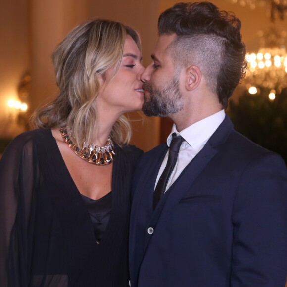 'Homem bonito dá trabalho, né?', brincou Giovanna Ewbank