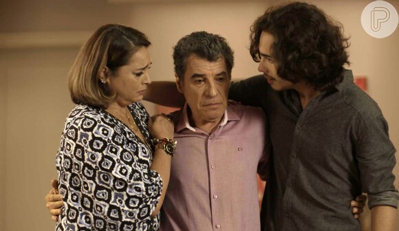 O câncer de Nicolau (Danilo Mesquita) vai reaproximar os pais do músico