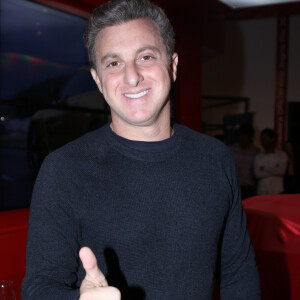 Luciano Huck disse que seu interesse é levantar debates acerca da política através de seu espaço na televisão