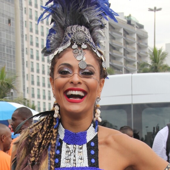 Juliana Paes foi rainha de bateria entre 2004 e 2008 da Unidos do Viradouro