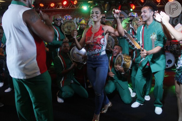 Juliana Paes, o assessor e David Brazil se reuniram no último sábado, 13 de maio de 2017, e acertaram a presença da atriz como rainha de bateria no próximo carnaval