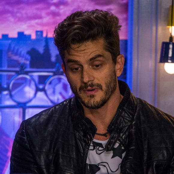 O ex-BBB Marcos ficou irritado com fãs que torciam por sua reconciliação com Emilly