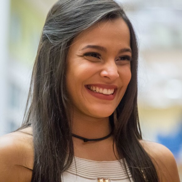 Emilly tem recusado propostas com cachê baixo