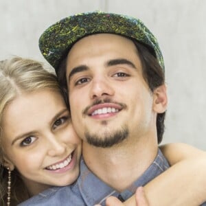 Em 'Malhação - Viva a Diferença', Clara (Isabella Scherer) e Felipe (Gabriel Calamari) brigam depois que o rapaz fica com Lica (Manoela Aliperti) na 'Balada do bebê'