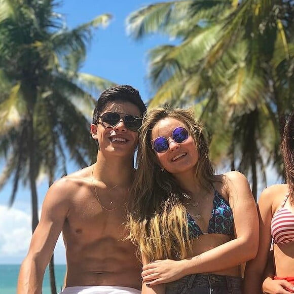 Thomaz Costa rasgou elogios para Larissa Manoela: 'Ela é muito especial, gosto muito dela'