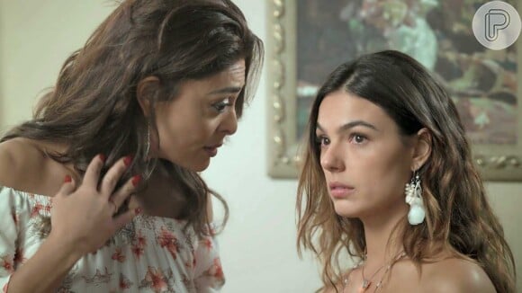 Ritinha (Isis Valverde) procura abrigo na casa de Bibi (Juliana Paes) e é acolhida pela amiga, na novela 'A Força do Querer'