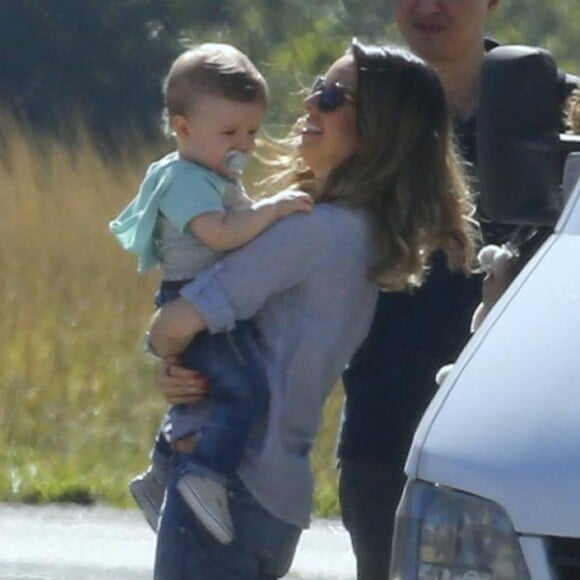 Sandy contou ainda que seu filho, Theo, não vê a hora do primo nascer: 'Só fala dele! É muito fofo!'