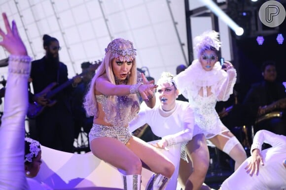 'Imitação da Mamy Gaga ... Para porque tá feio!!!!!', disse um internauta sobre a performance de Luiza Possi