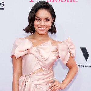 Vanessa Hudgens de Marchesa na 25ª edição do Billboard Music Awards, realizada no T-Mobile Arena, em Las Vegas, Estados Unidos, neste domingo, 21 de maio de 2017