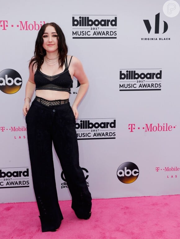 Noah Cyrus, irmã de Miley Cyrus, usou John Galliano na 25ª edição do Billboard Music Awards, realizada no T-Mobile Arena, em Las Vegas, Estados Unidos, neste domingo, 21 de maio de 2017
