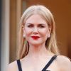 Vestido grifado de Nicole Kidman contou com um corpete de cetim dupla face
