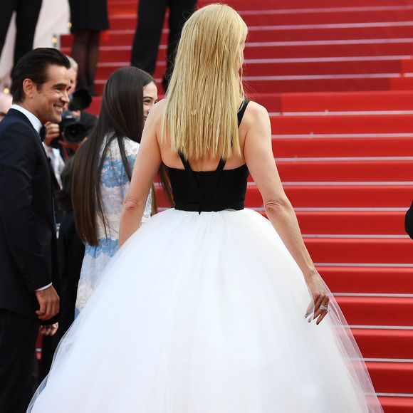 Detalhe do look exclusivo de Nicole Kidman da grife Calvin Klein por Appointment