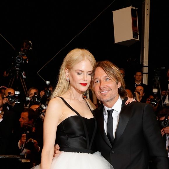 Nicole Kidman atravessou o red carpet do Festival de Cannes 2017 ao lado do marido, Keith Urban, com quem está casada desde 2006