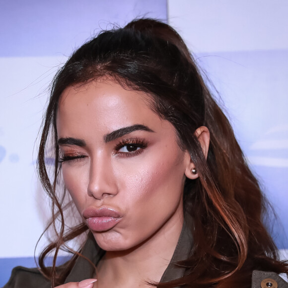 Anitta encontra na indiferença a maneira de se vingar de ex-namorados