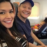 Thais Fersoza dá dicas para acalmar filha em viagem de avião: 'Não dou remédio'