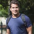 Trabalhador e educado, Julio (Thiago Martins) é um bom-moço que acaba aceitando participar do roubo milionário, na novela 'Pega Pega'
