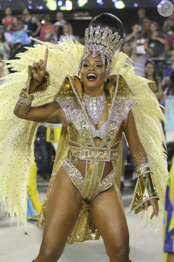 Juliana Alves contou que ao desfilar no carnaval já desconfiava da gravidez