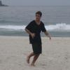 Kayky corre na praia da Barra da Tijuca, no Rio
